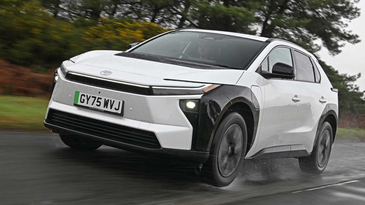 Toyota bZ4X 2025 - pictures | Auto Express